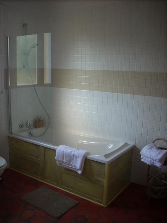 Chambres D'Hotes Le Casse Noix 사흘라 라 카네다 객실 사진
